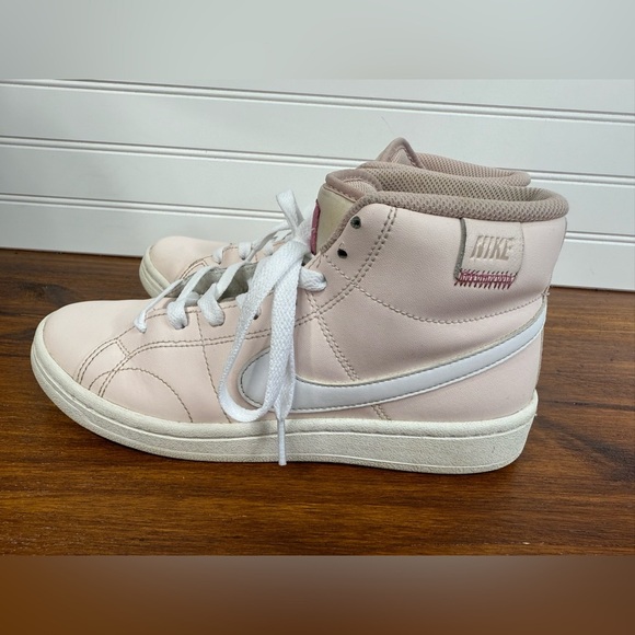 Nike women’s pink and white Court Royale 2 Mid high top tennis shoes. Size 6.5 - Picture 11 of 12